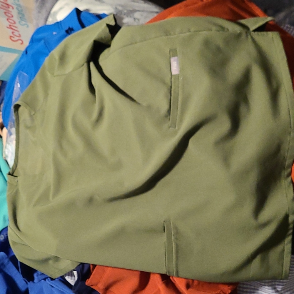 Figs Medium Olive Green Casma Scrub Top